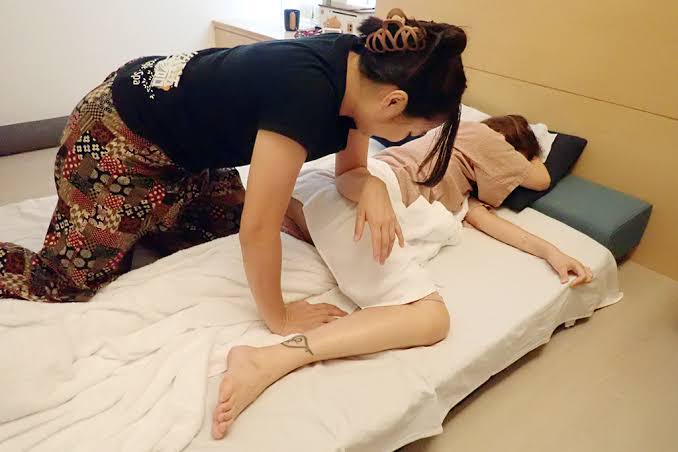 Thai Massage - At Your Hotel